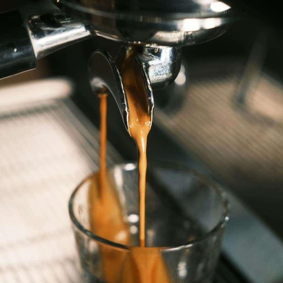 The machine pouring a shot